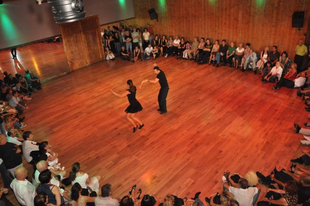 min 2010 10 10 station danse 100